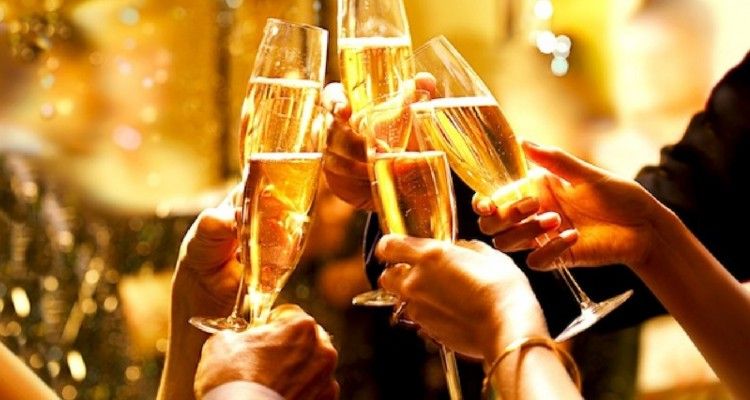 ¿Cuánto nos puede llegar a costar el brindis navideño?