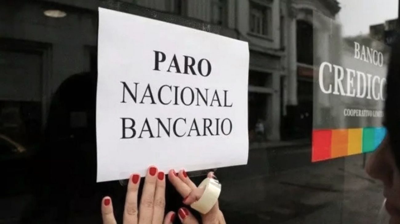 Anuncian paro bancario