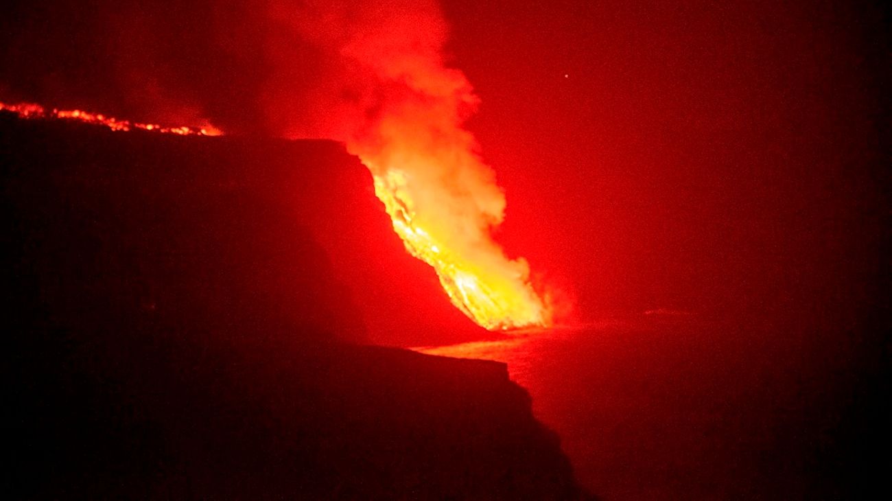 La lava del volcán de La Palma llegó al mar: qué efectos tiene sobre la salud y el ecosistema