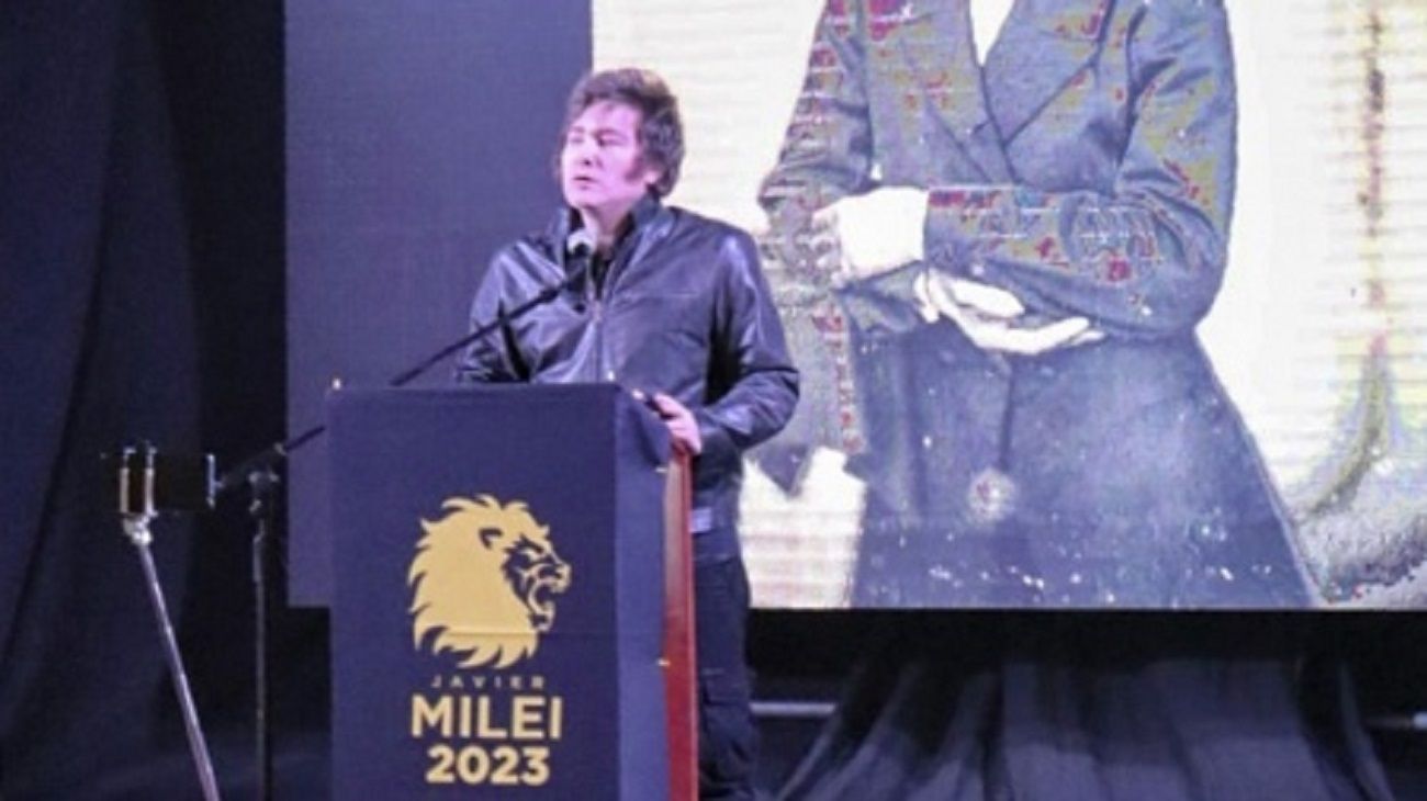 Según las encuestas, Javier Milei mantiene un piso del 35% de cara a las elecciones generales