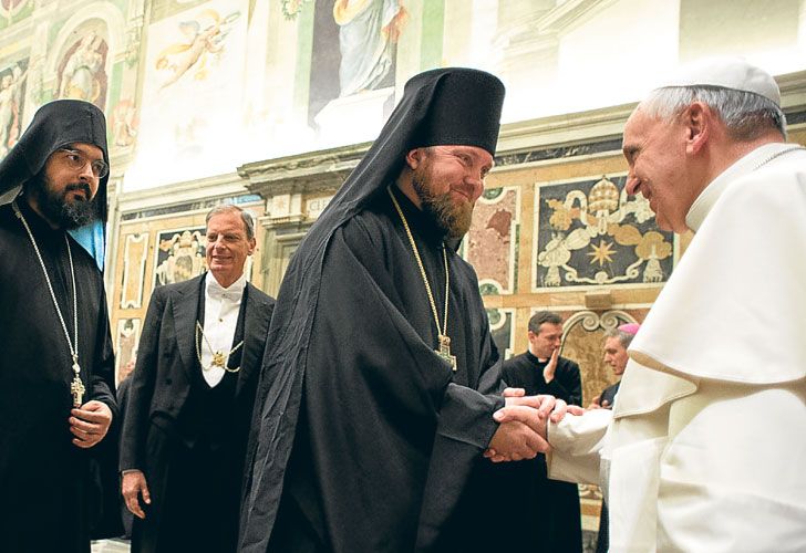 El Papa pidió por los ancianos y condenó a los curas empresarios