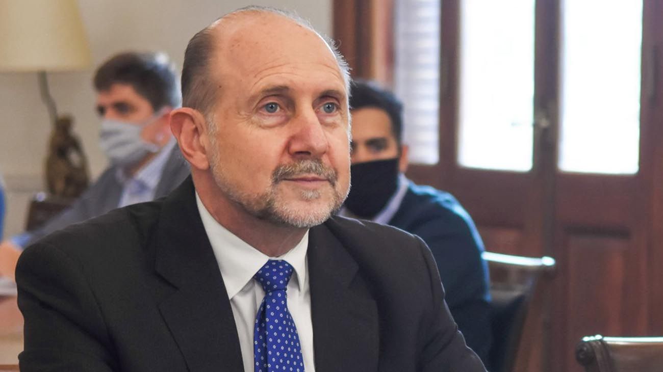 Santa Fe dice que la situación es crítica pero mantiene las clases presenciales