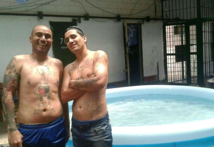 Polémica en una cárcel por una pileta para "presos vip"