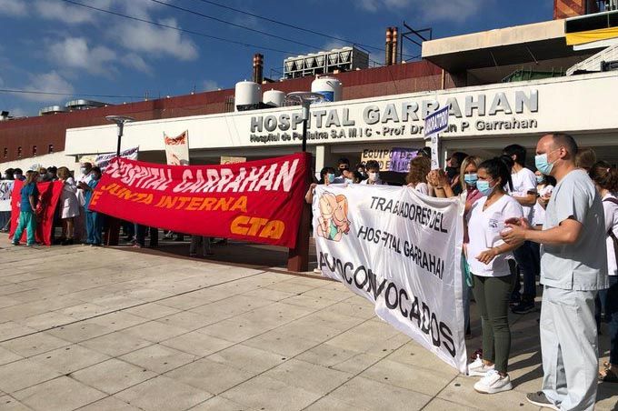 Trabajadores del Hospital Garrahan se manifestaron por mejoras salariales