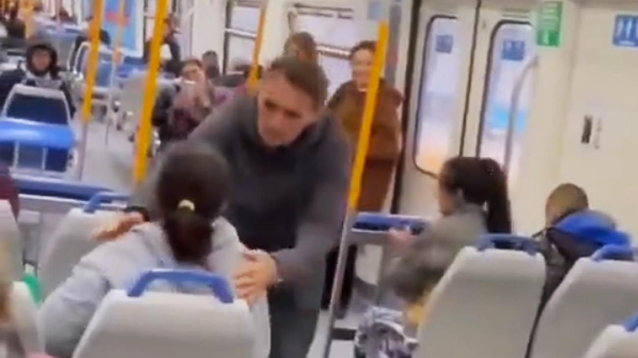 El pedido de Katopodis en el tren: "No queremos que se hagan un tatuaje con la cara de Massa"