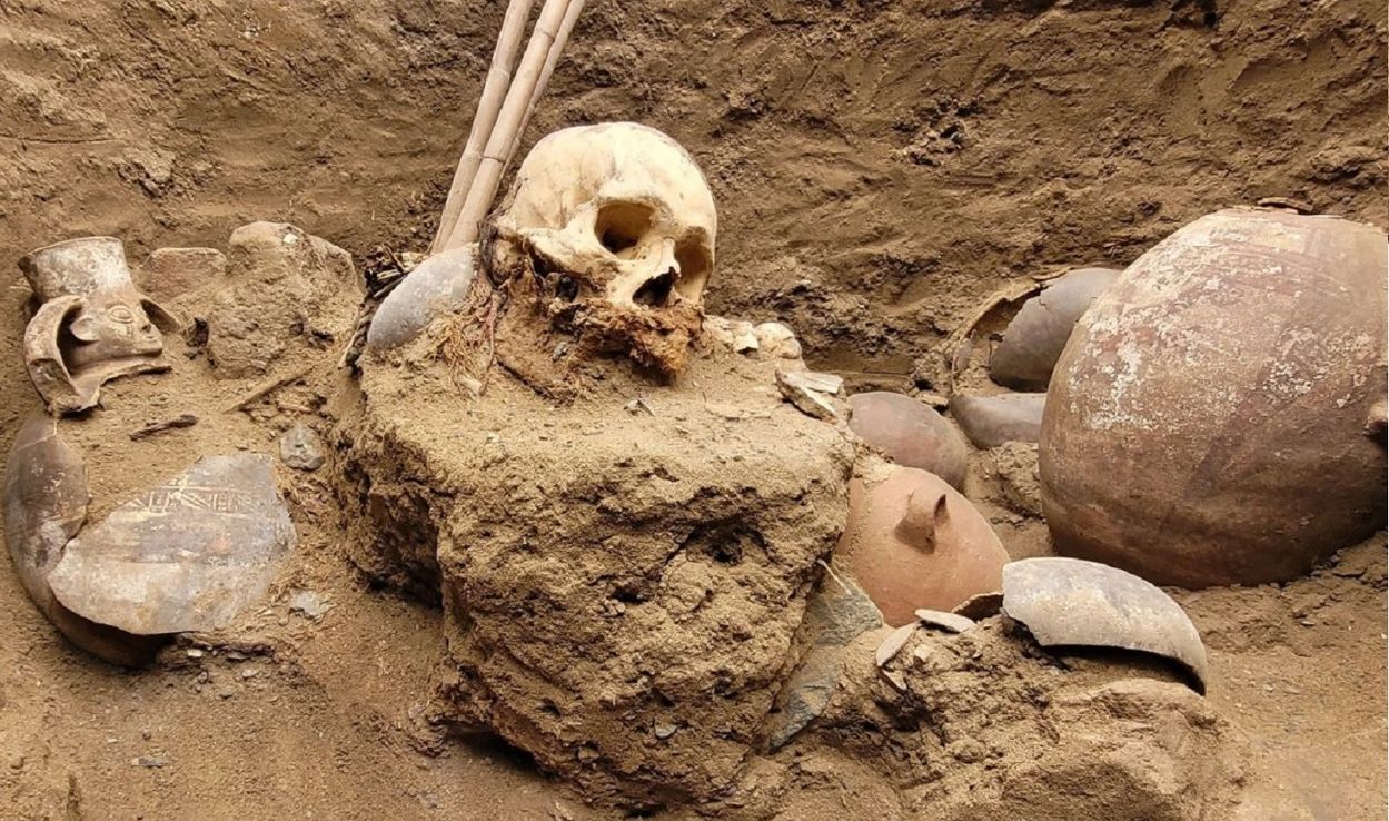 Un hallazgo arqueológico sorprende a Lima: descubren una momia de mas de 1000 años