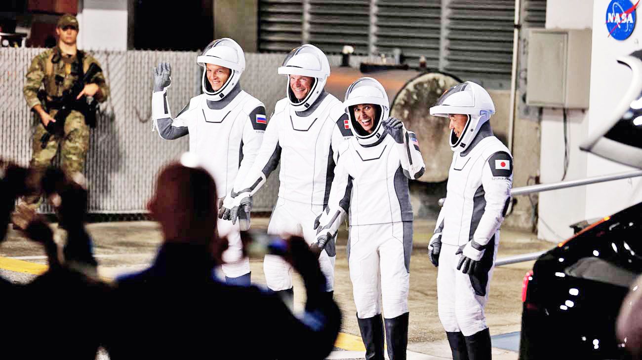La NASA y SpaceX lanzaron cuatro astronautas al espacio