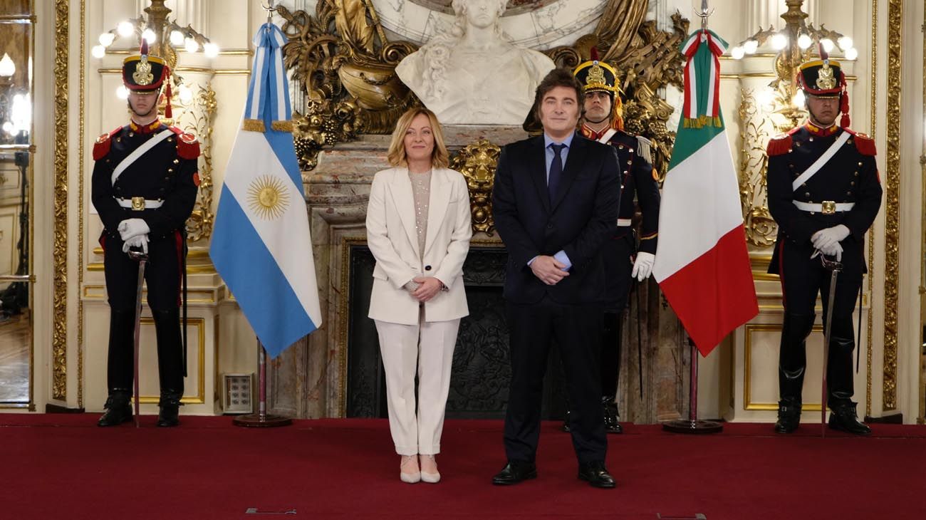 Javier Milei anunció junto a Giorgia Meloni una "alianza" para "frenar el virus woke y resaltar los valores occidentales"