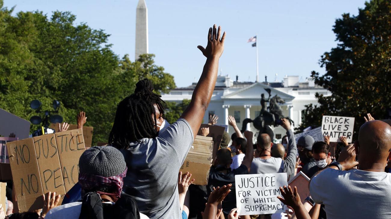 Las protestas se intensifican en EEUU en respuesta al tono marcial de Trump