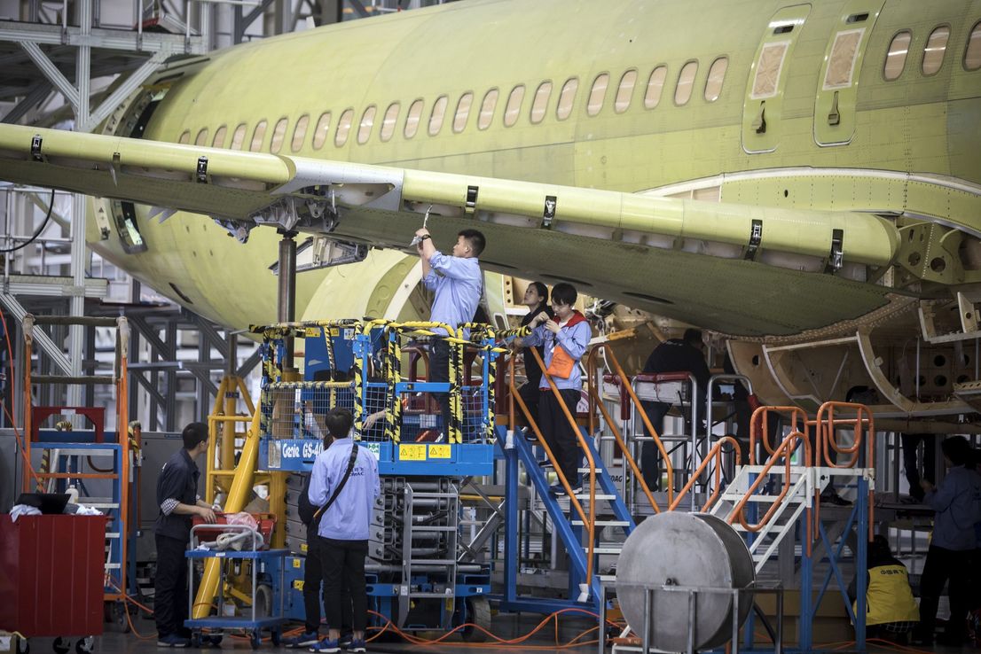 China contemplaría reducir los aranceles a los componentes de aviones
