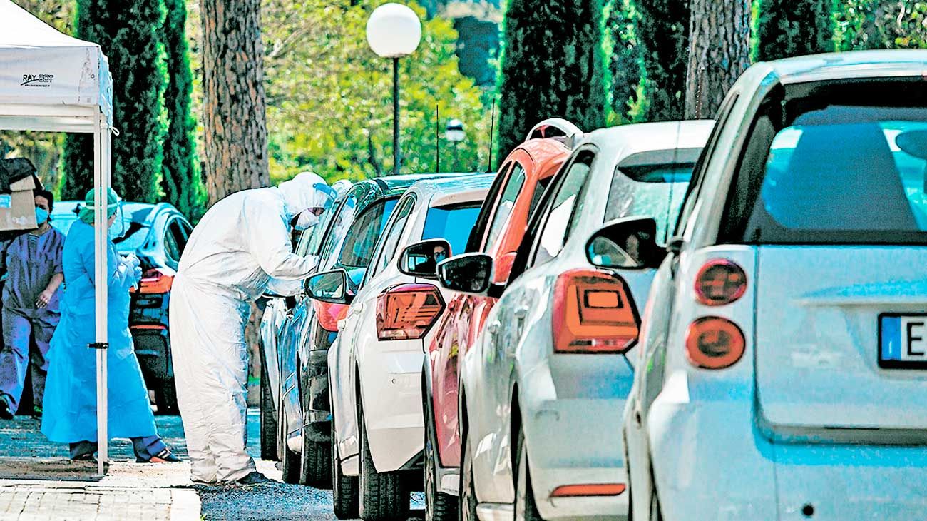 Italia se dispone a levantar la cuarentena con mucha cautela