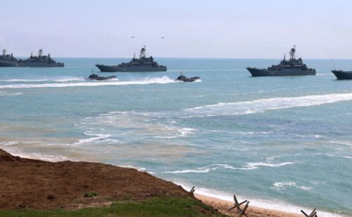 Guerra en Ucrania: Rusia amenazó con bombardear barcos