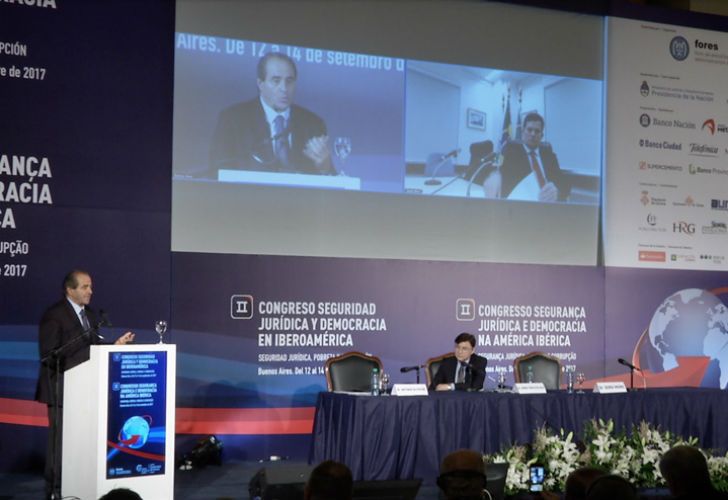 El juez Moro y el fiscal Di Pietro hablaron sobre corrupción y pidieron leyes de arrepentido
