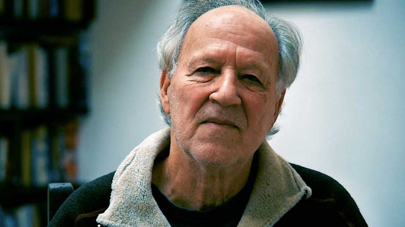 Herzog aborda la soledad, la incomunicación y el poder del dinero en su última película