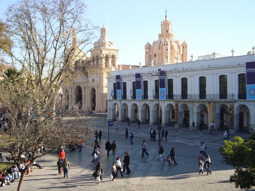 La ciudad mostrada por guías cordobeses
