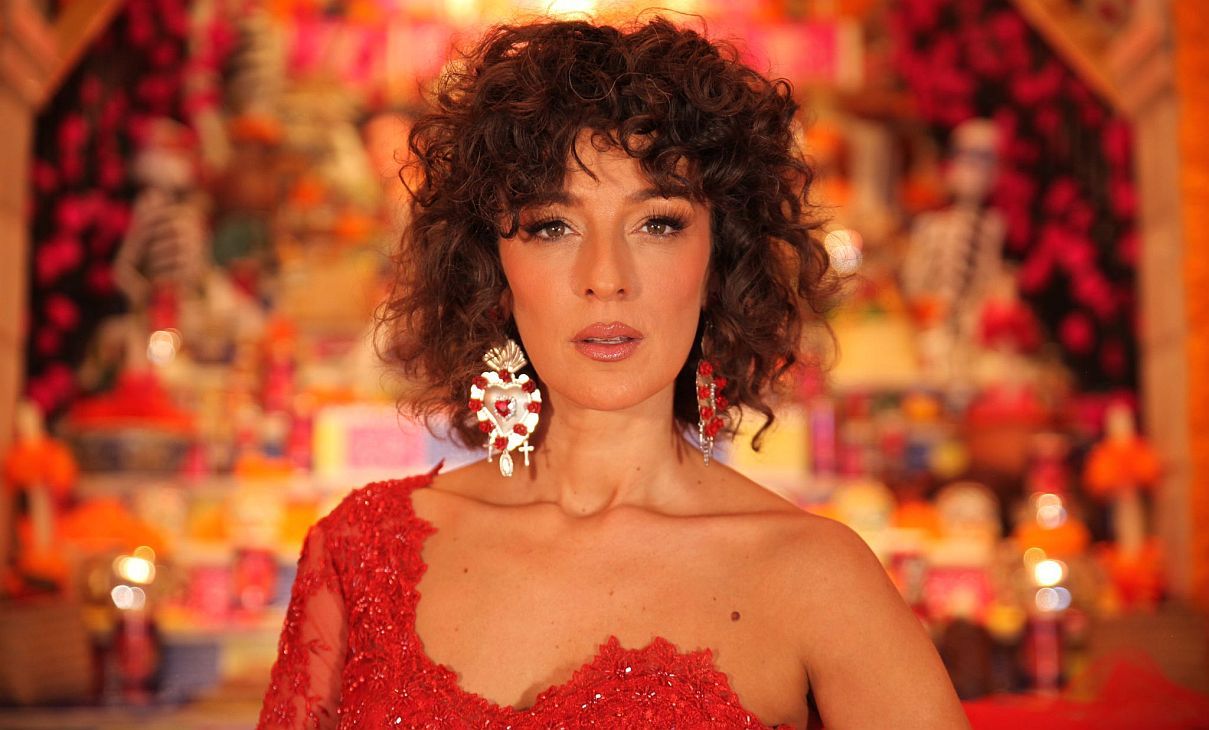 Mara Barros preparó una cita íntima con el público argentino