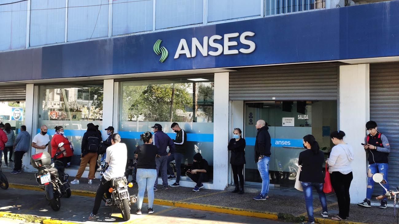 La política social en cuatro décadas