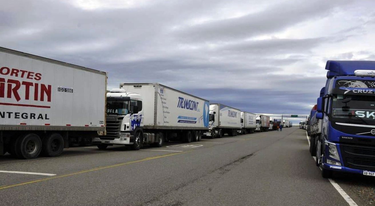 Uno de cada dos camiones está parado por la pandemia