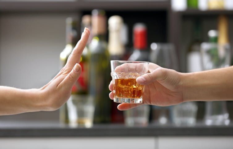 ¿Cuáles son los cinco beneficios de dejar de consumir alcohol?