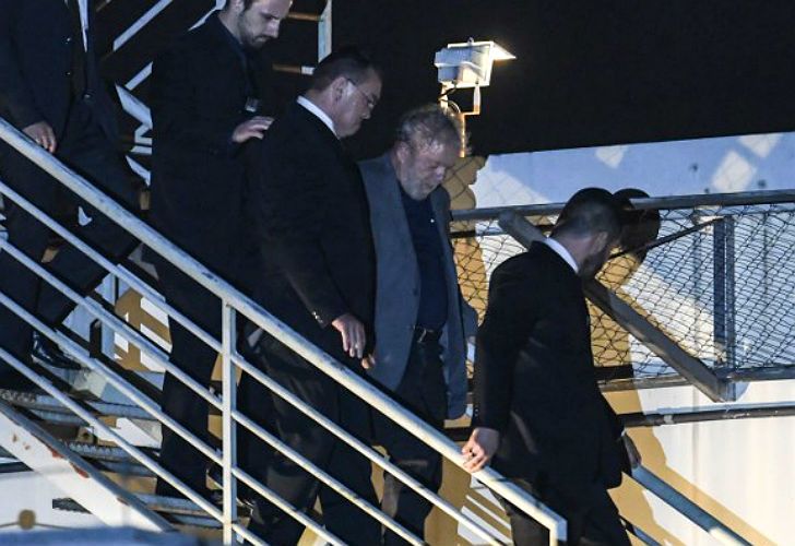 Lula preso | El expresidente pasó su primera noche en prisión en Curitiba