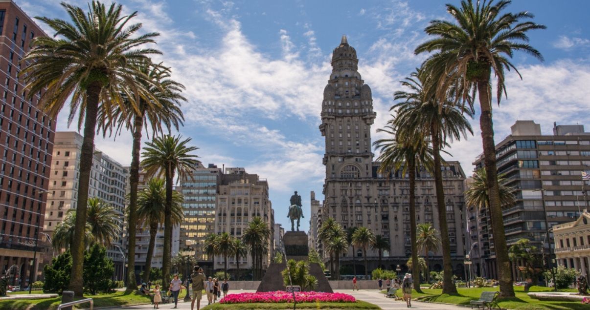 Uruguay: por qué es el país preferido de los inversores argentinos