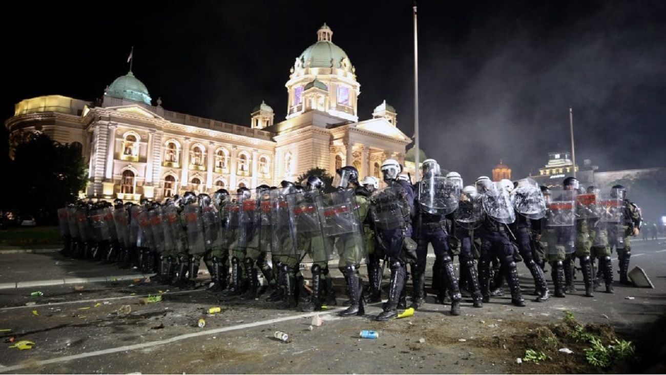 Cuarta noche de incidentes en Serbia por las restricciones del gobierno