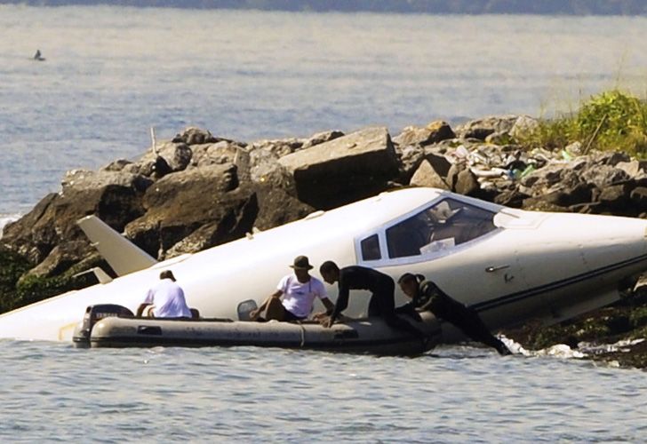 Un jet ejecutivo cayó en las costas de Río de Janeiro