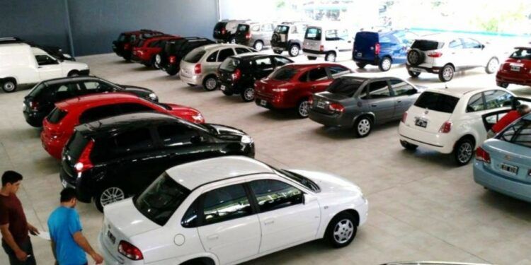 Mercado automotor: marcada caída en las financiaciones durante diciembre 2023