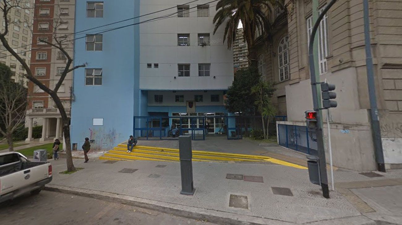 Suspendieron las clases en el Lenguas Vivas por el asbesto