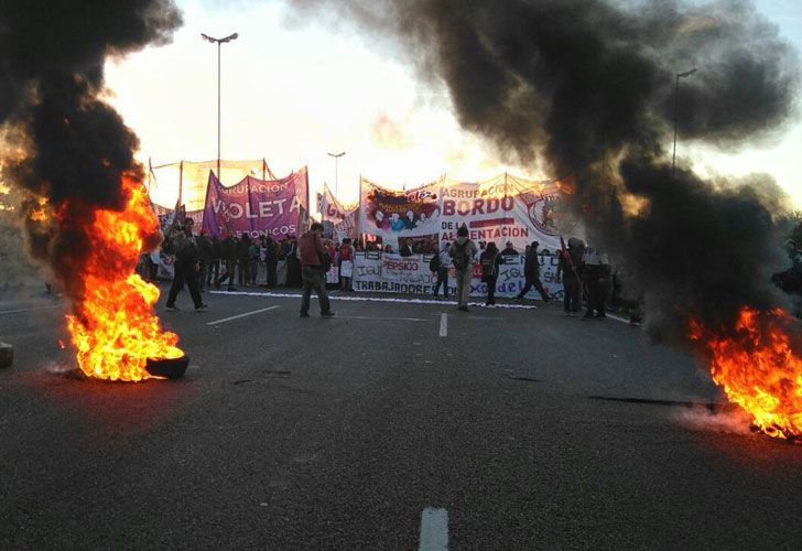 Tensión en Panamericana y 197: liberaron un carril