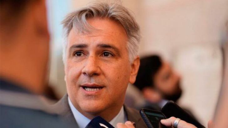 Llaryora se tomará licencia sin goce de haberes hasta el 25 de junio