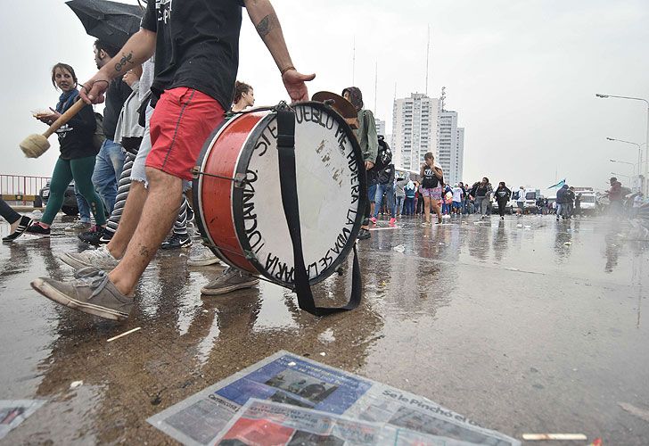 La lluvia le hizo un guiño al Gobierno y "liberó" varios piquetes
