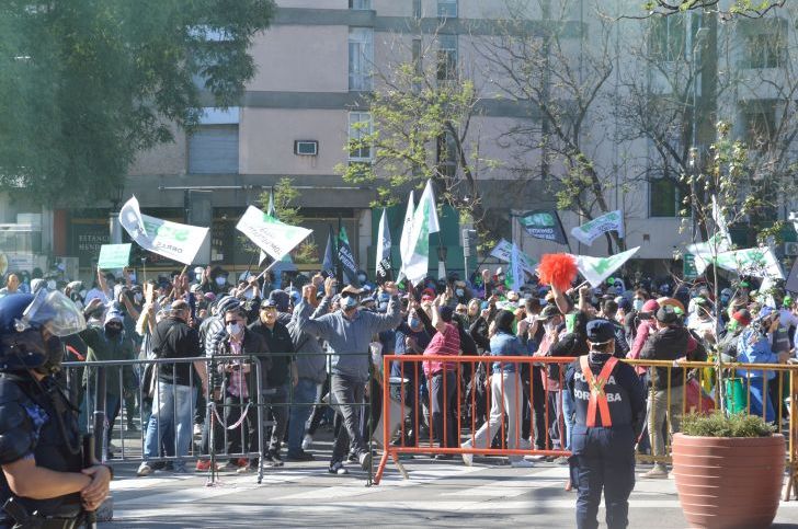 Con diálogo abierto pero sin solución, se extiende la disputa Municipalidad-Suoem