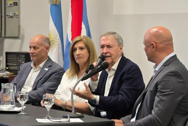 Schiaretti: "La confianza se construye en base a la libertad de expresión, sin agravios"
