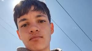 Quién es el adolescente que viajó a conocer el mar y murió ahogado