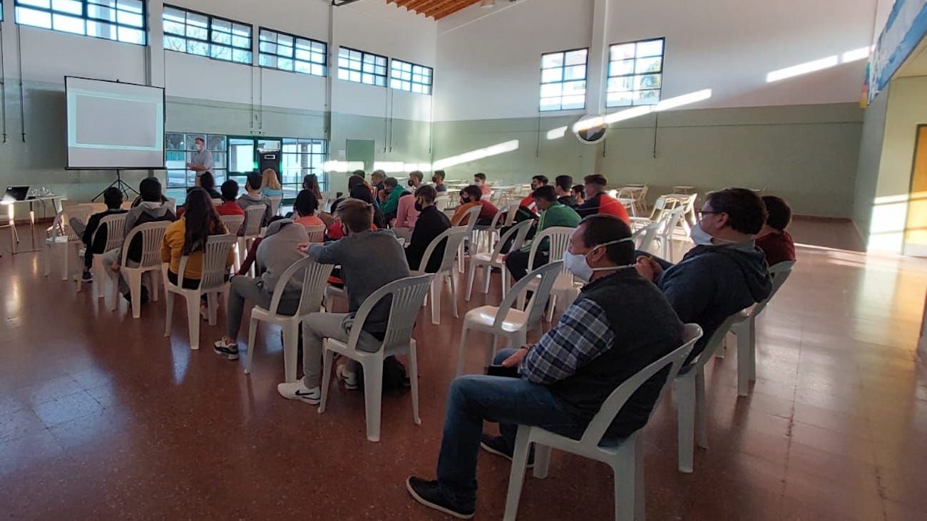 Empresa láctea lanza un programa educativo para escuelas agrotécnicas
