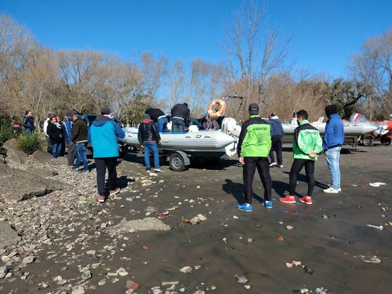 Desesperada búsqueda de dos pescadores desaparecidos el viernes 2 de agosto