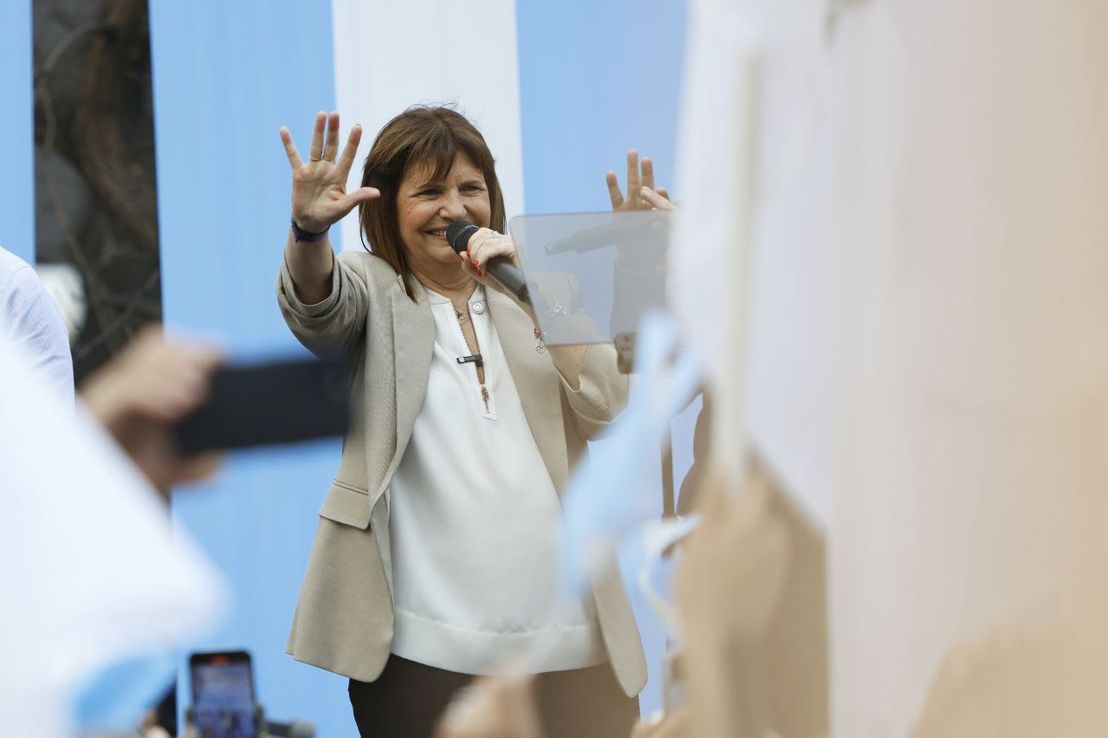 Patricia Bullrich prometió terminar con el kirchnerismo y dijo que "las ideas de Milei son malas"