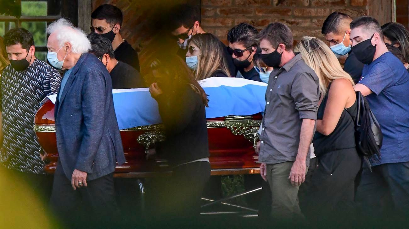 El funeral íntimo de Diego Maradona: quiénes estuvieron en la despedida final