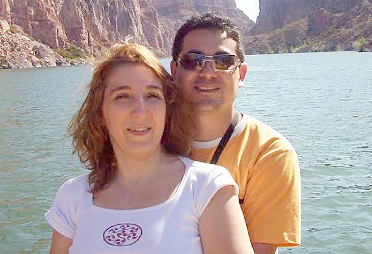 El femicida de Castelar le aplicó nueve puñaladas a su mujer delante de su hijo