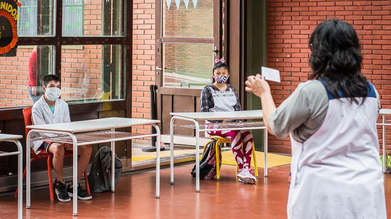 Con un 'semáforo escolar', determinan qué municipios podrían retomar las clases presenciales