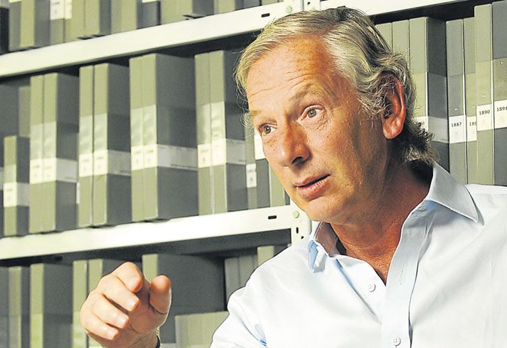 “Macri reacciona ante las críticas, llama y protesta”