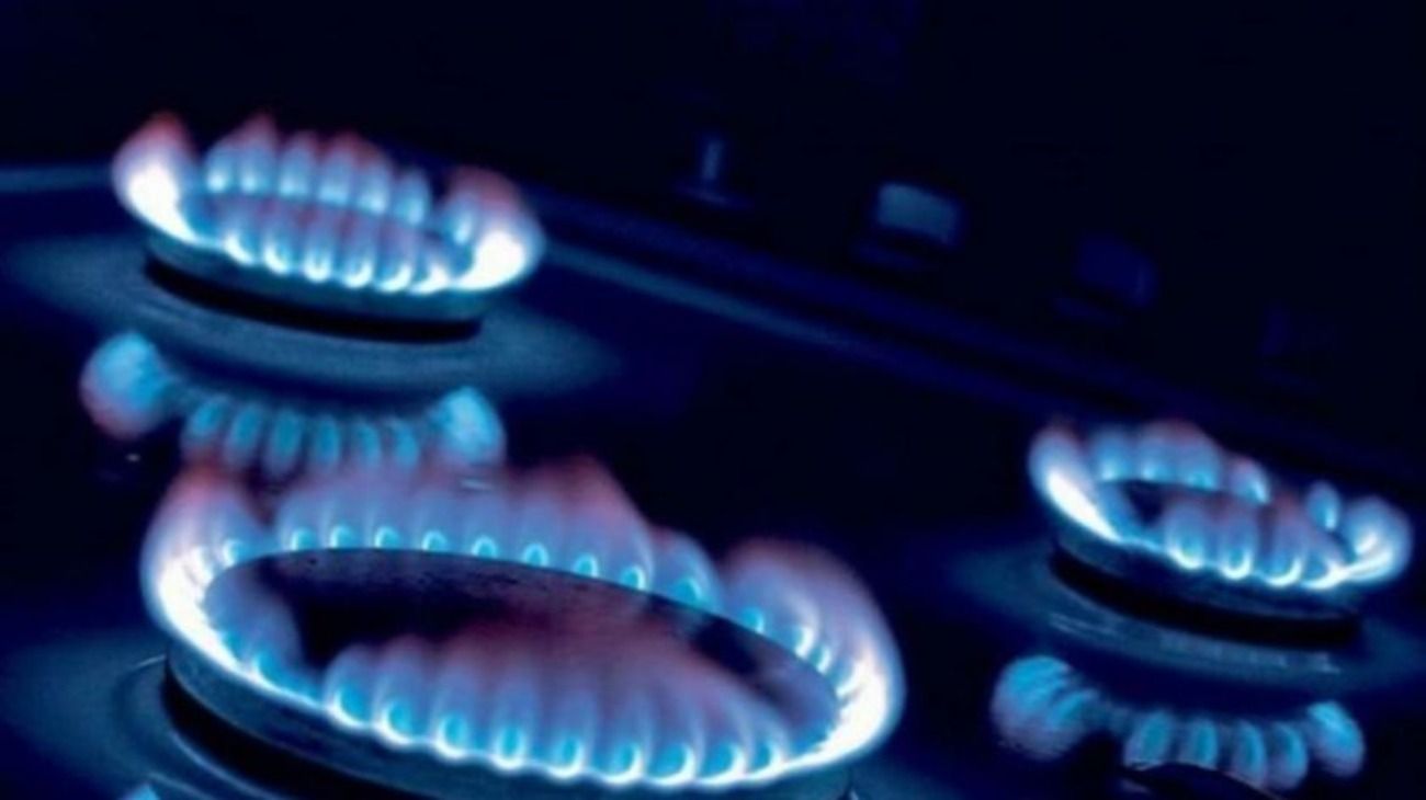 Cuestionan que el impuesto al cheque se pague en la factura de gas