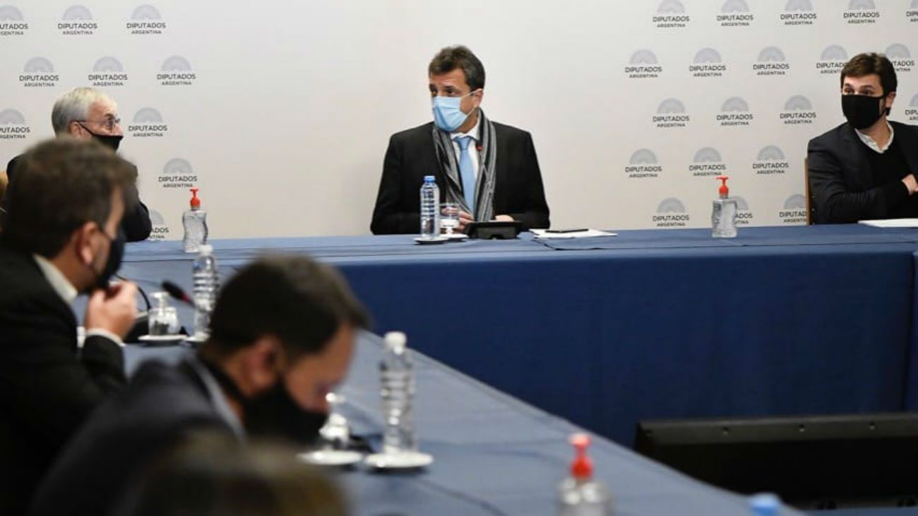 "Que se vayan todos" y escraches virtuales a Massa tras el escándalo en Diputados