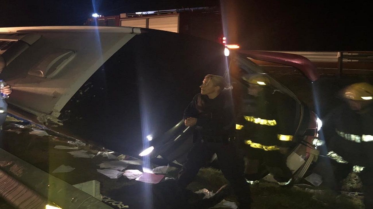 Punta del Este: volcó un micro con 45 chicos de La Plata y hay ocho heridos