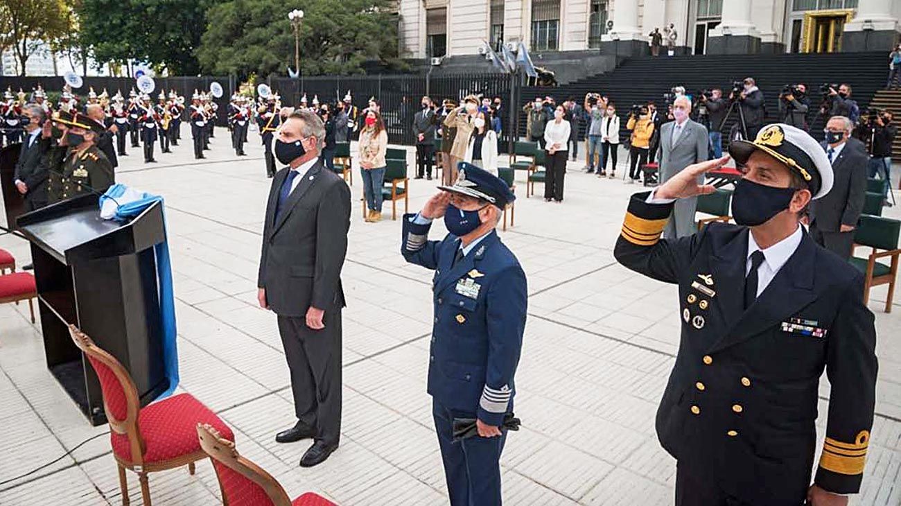 Homenajes y tres leyes en beneficio de los veteranos