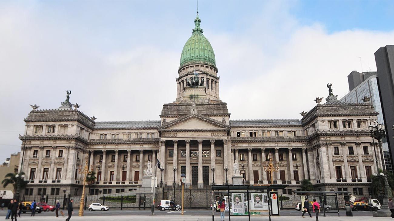 Cómo cerró la paritaria para empleados legislativos
