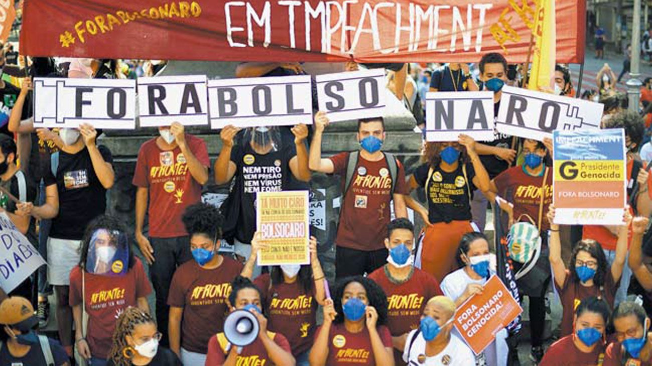 Ola de marchas contra Bolsonaro agitó varias ciudades de Brasil