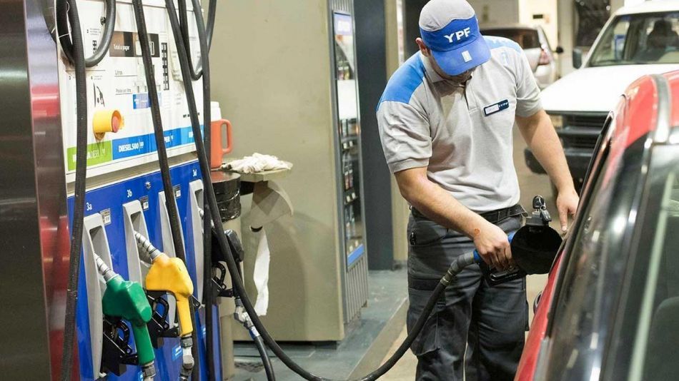 Combustibles: una a una las promociones vigentes para ahorrar a la hora de llenar el tanque
