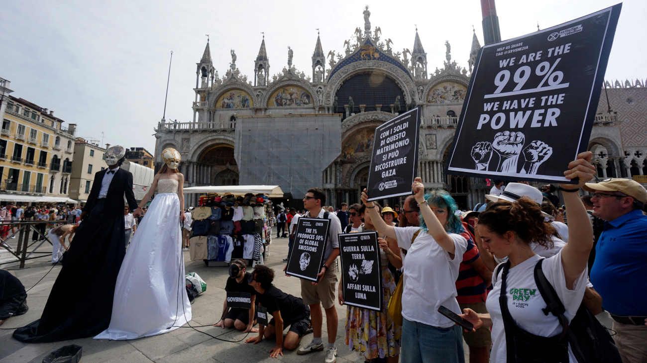 El casamiento de Jeff Bezos divide a Venecia: entre la celebración de la opulencia y el desprecio